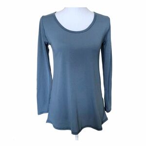 LuLaRoe Lynae Top Solid Blue XXS